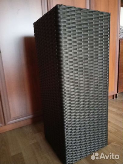 Кашпо высокое из искусственного ротанга