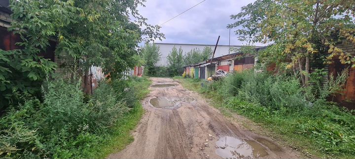 Гараж, > 30 м²