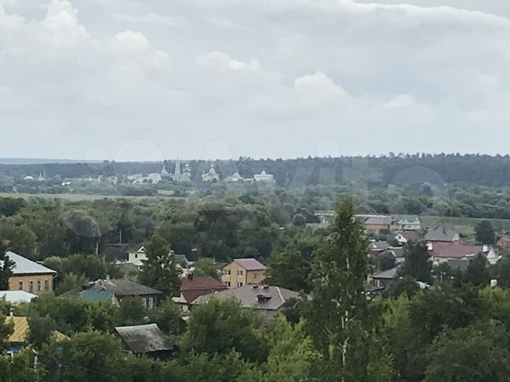 Дом 490 м² на участке 10 сот.