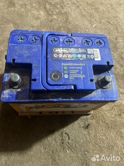 Аккумулятор автомобильный 60 ач