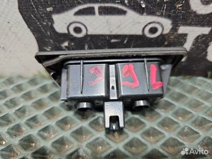 Подсветка номера левая Audi A4 B8 1.8 cjeb 2014