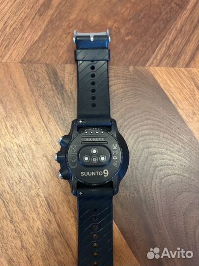 Часы Suunto 9