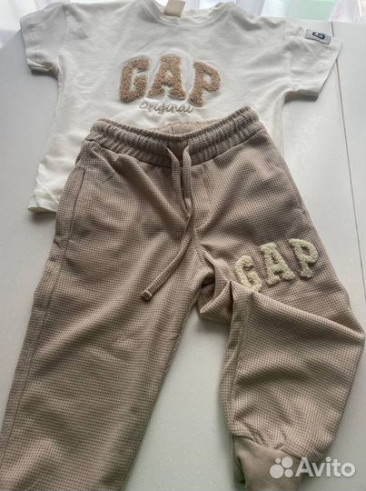 Детский костюм Gap новый