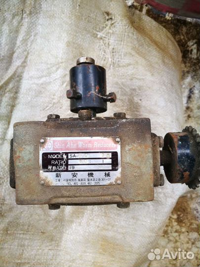 Угловой редуктор