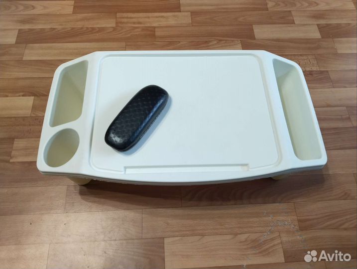 Столик подставка