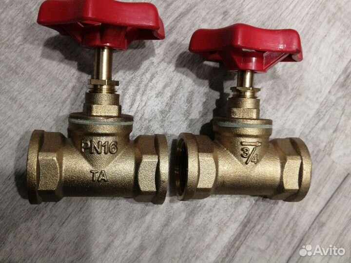 Кран винтовой