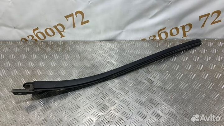 Молдинг лобового стекла левый Renault Clio BR