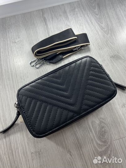 Сумка новая черная через плечо