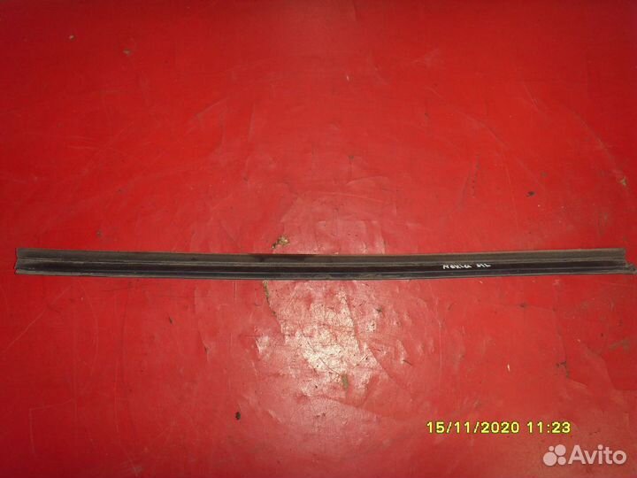 Накладка стекла 96175627 Daewoo Nexia 1995-2016