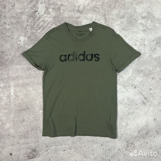 Футболка Adidas размер S