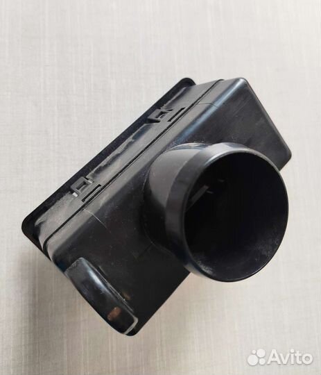 Вентиляционное отверстие для приборной панели