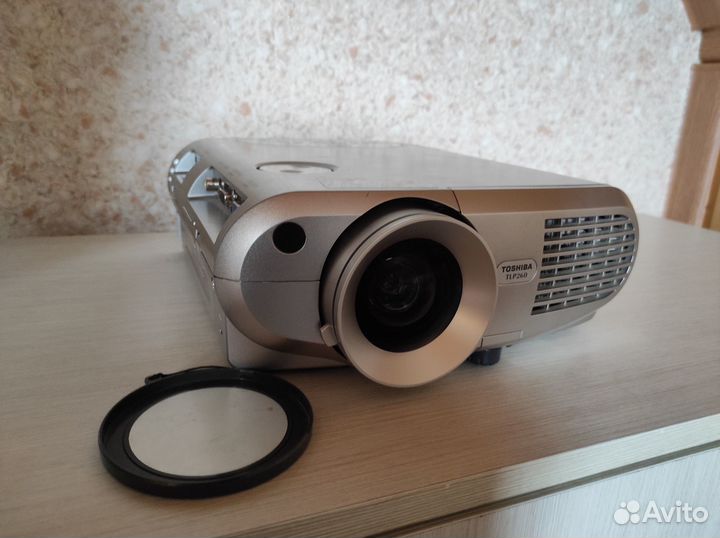 Проектор toshiba TLP260