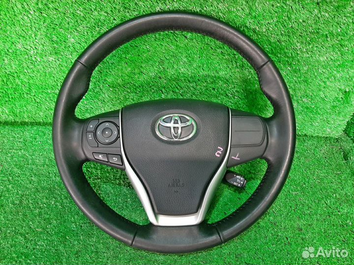 Торпедо левый, руль на toyota voxy. Торпедо левый, руль на toyota voxy. Тойота вокси 2011 год салон. Кнопки на руль тойота вокси 80. Zrr85 voxy.