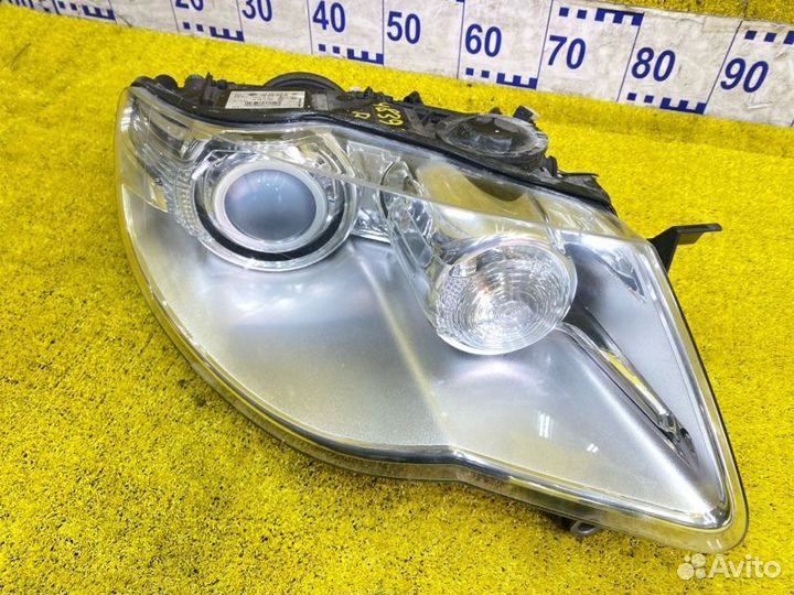 Фара передняя правая Volkswagen Touareg