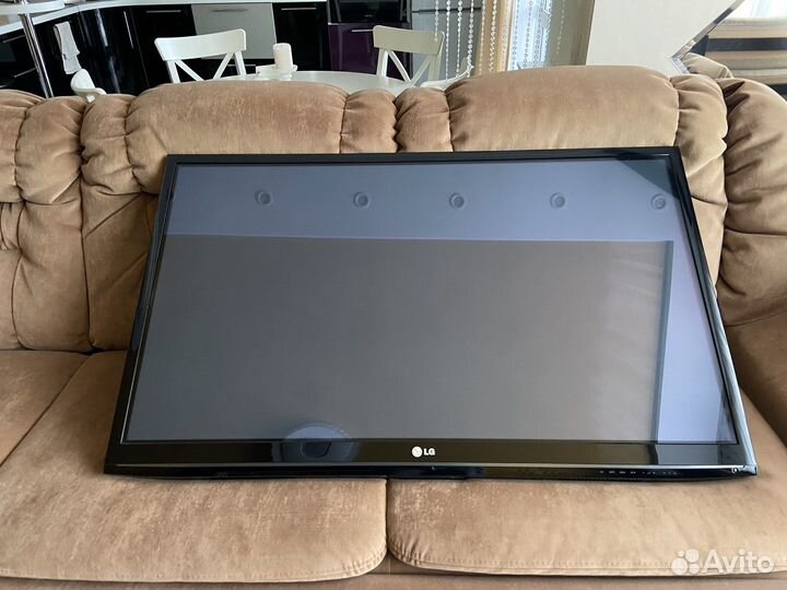 Плазменный телевизор LG 50