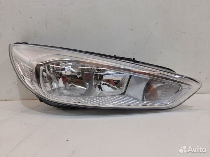 Фара передняя правая Ford Focus 3 2015-2019