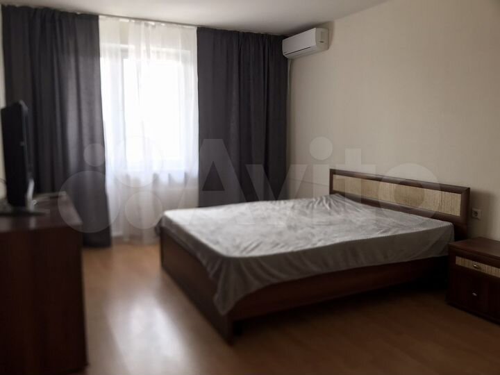 2-к. квартира, 65 м², 8/16 эт.