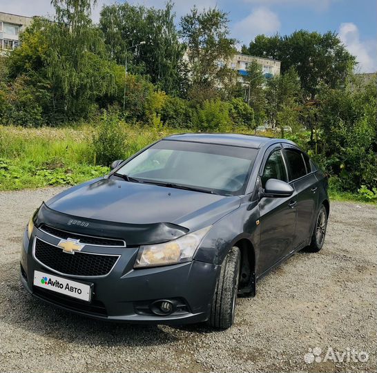 Chevrolet Cruze 1.6 МТ, 2011, 400 000 км