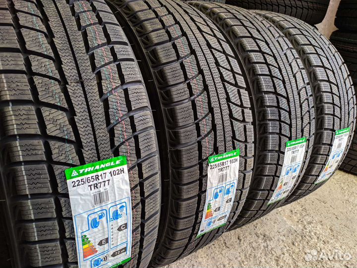 Triangle TR777 225/65 R17 103H