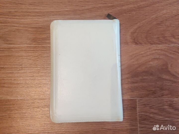 Библия в кожаном переплете