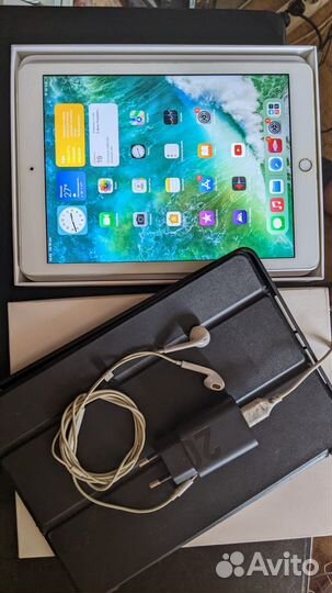 iPad Model1823 128gb wireless (lte) wi-fi