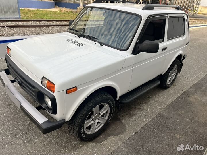 LADA 4x4 (Нива) 1.7 МТ, 2011, 164 000 км