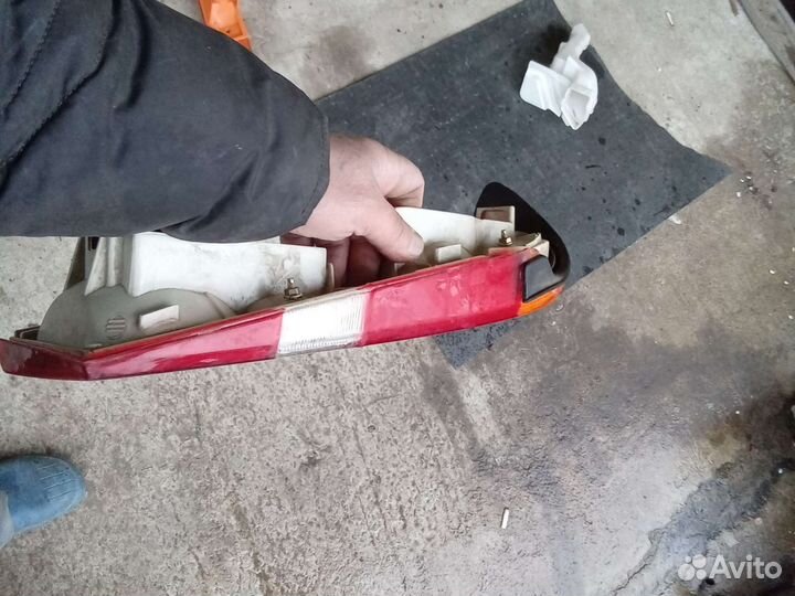 Форд сиера фонарь