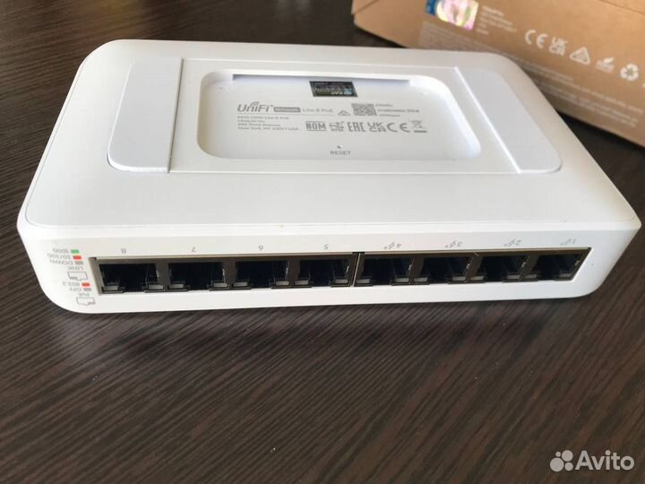 Коммутатор UniFi Network Lite 8 PoE