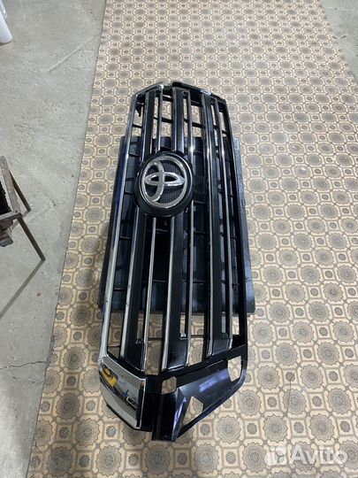 Решетка toyta land cruiser 200 2016