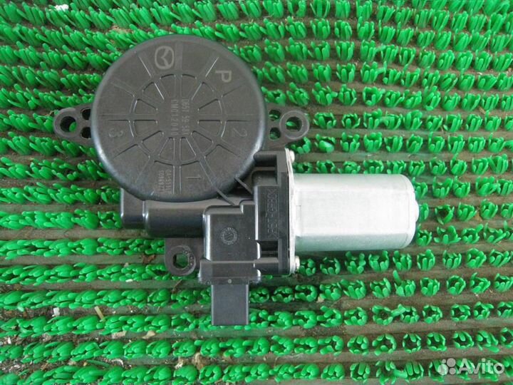 Мотор стеклоподъёмника передний левый Mazda 3 (BL