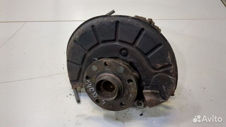 Ступица (кулак, цапфа) Volkswagen Jetta 6, 2011