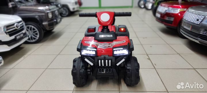 Квадроцикл с пультом управления