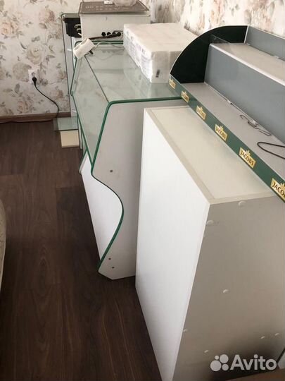 Продается оборудование для магазина,вытяжки для ст