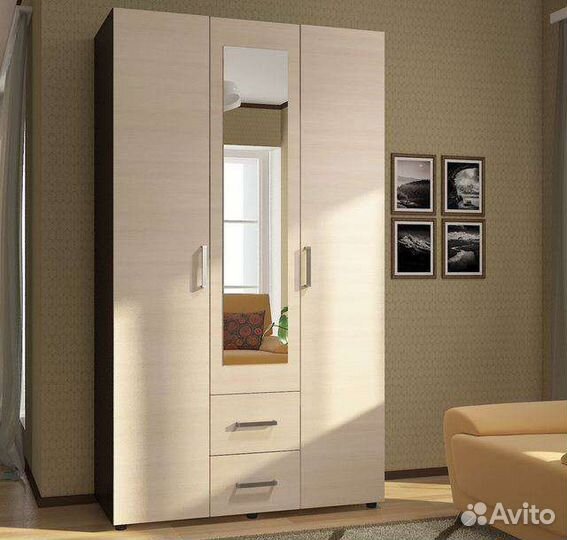 Шкаф распашной. 3 х створчатый