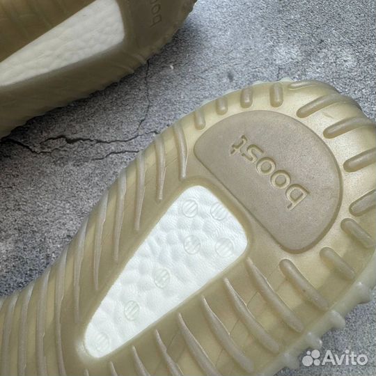 Кроссовки Adidas yeezy boost