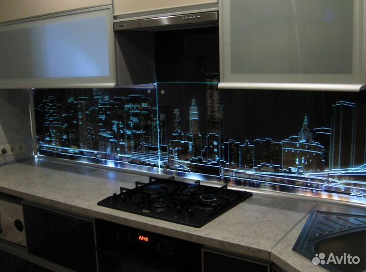 Стеклянный фартук под заказ