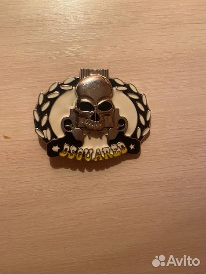 Пряжка dsquared2