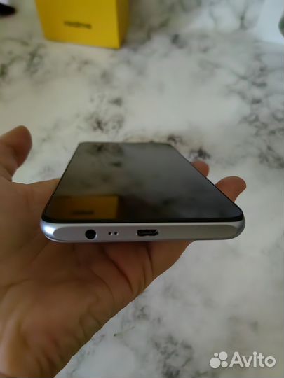 Телефон realme c31