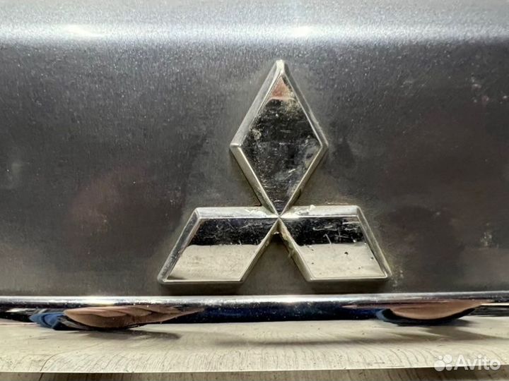 Накладка двери багажника Mitsubishi Outlander 2 XL