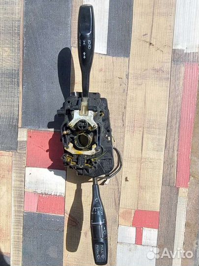 Подрулевой переключатель Kia Shuma