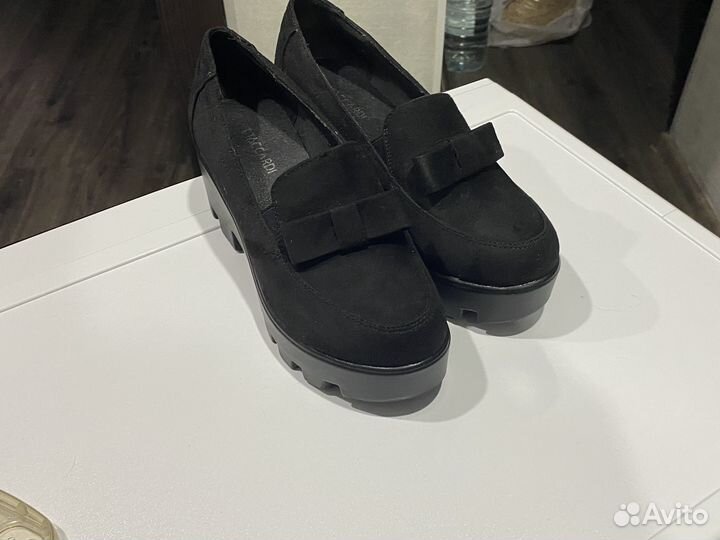 Лоферы туфли женские