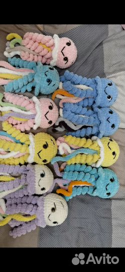 Вязаные игрушки ручной работы Осьминожка