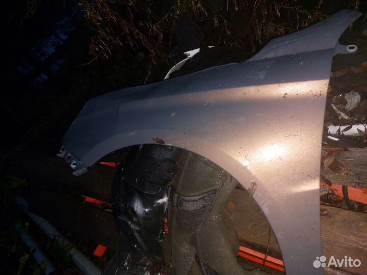 Крыло переднее левое лада веста