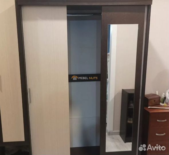 Шкаф купе с зеркалом