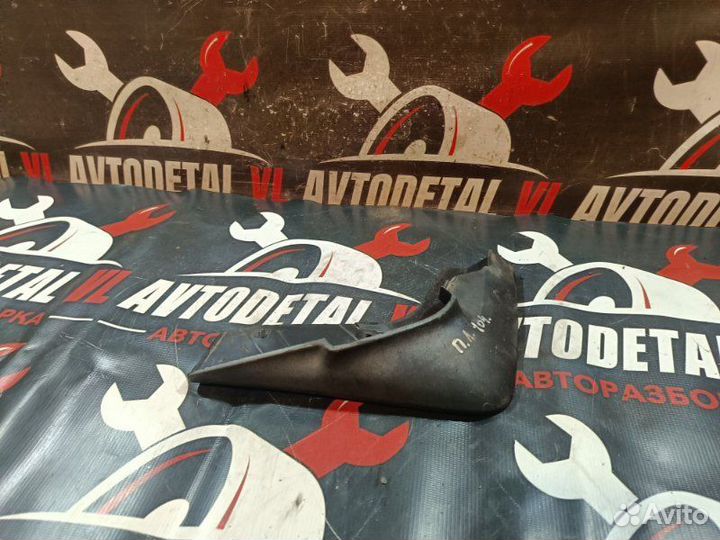 Брызговик передний левый Kia Sorento BL D4CB 2002