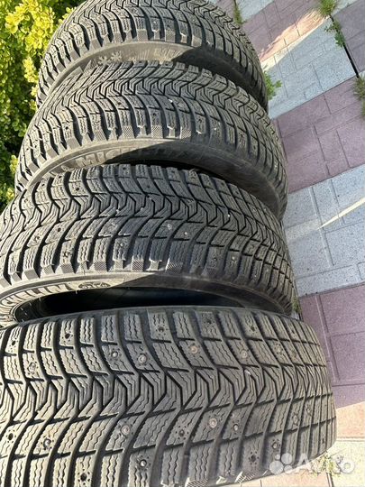 Michelin X-Ice North 3 215/60 R17