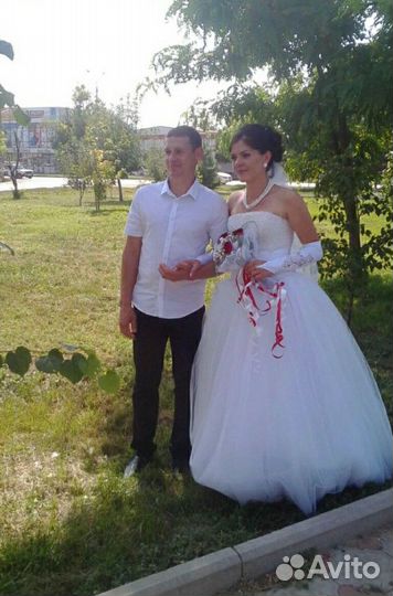 Свадебное платье