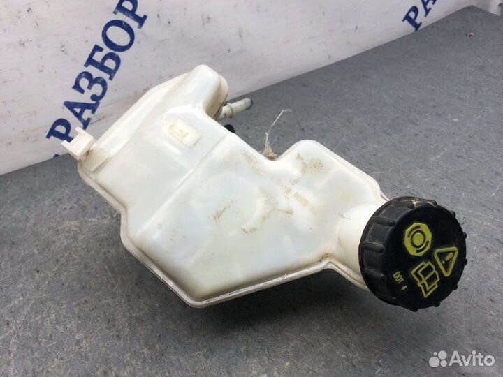 Главный тормозной цилиндр Ford Fusion
