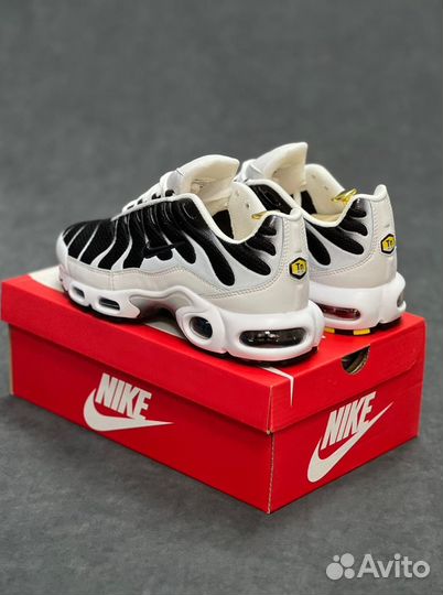 Кроссовки Nike