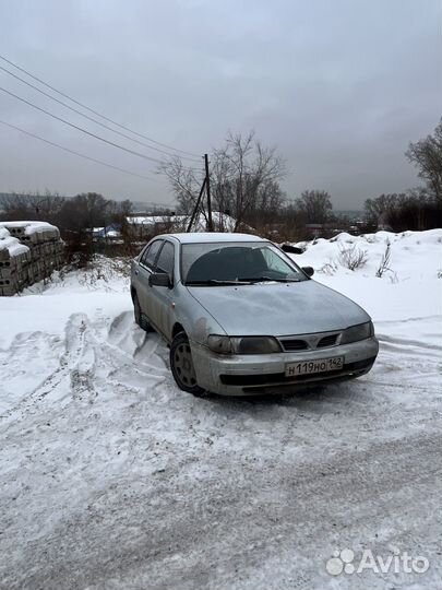 Nissan almera